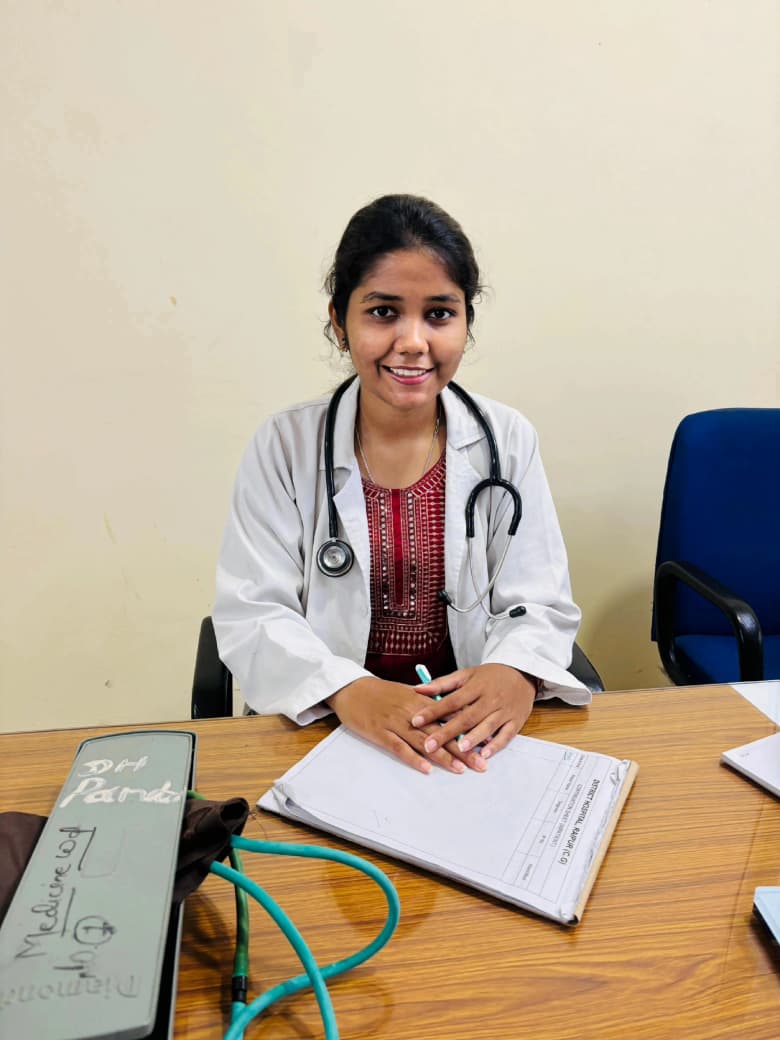 Dr Shivangi Dwivedi